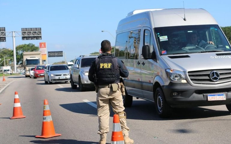 PRF diz que bloqueios atuais são semelhantes aos atos antidemocráticos em 2021