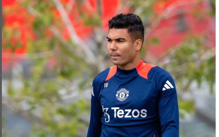 Jornal inglês critica atuação de Casemiro no Manchester United: 'Show de horrores'