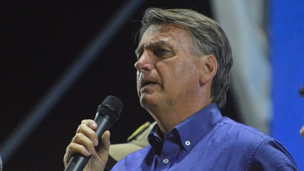 Em comício no Pará, Bolsonaro diz que Lula ‘continuará no lixo da história’
