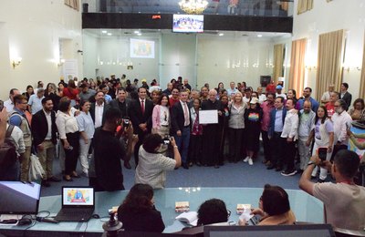 Padre Júlio Lancellotti recebe o título de Cidadão Honorário de Alagoas