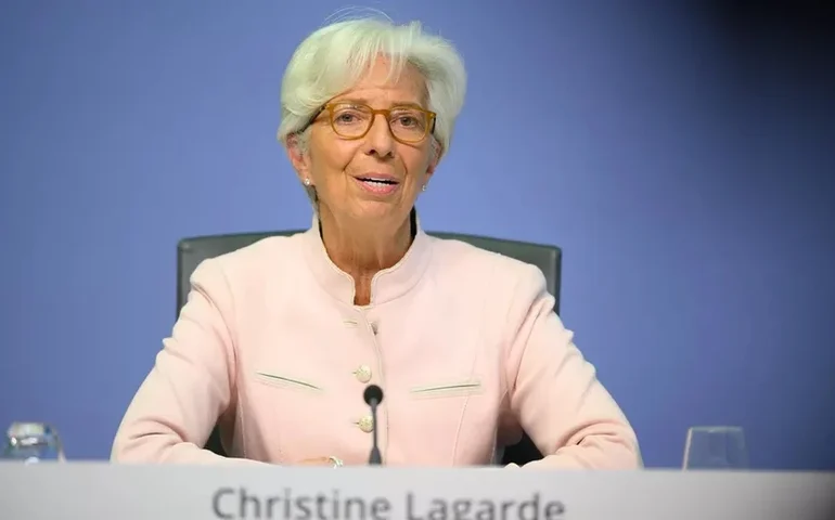 BCE não vai esperar que inflação retorne à meta de 2% para cortar juros, diz Lagarde
