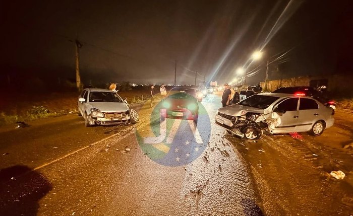 Veículos envolvidos no acidente na Al-115, em Arapiraca