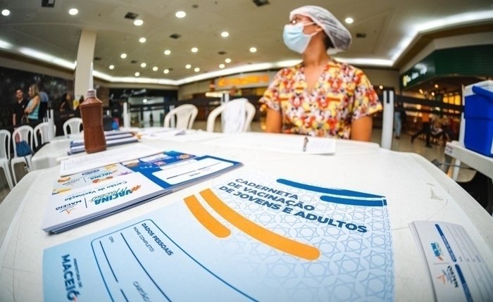 Para se vacinar é necessário apresentar um documento oficial com foto