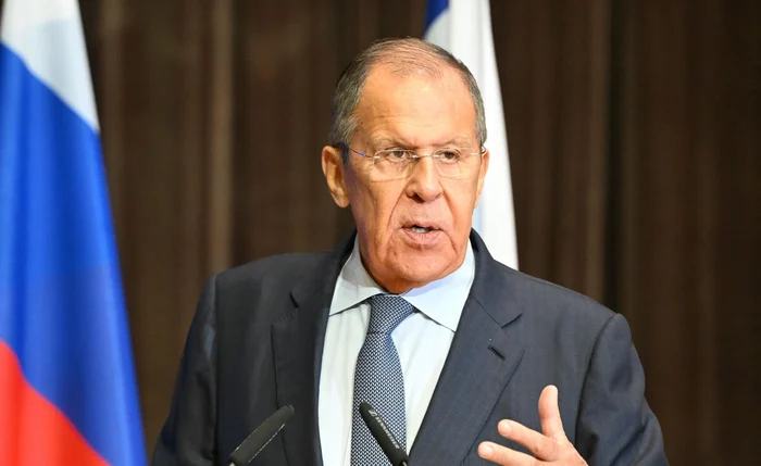 Rússia nunca procurou tomar territórios, mas sim proteger os russos na Crimeia e Donbass, diz Lavrov Rússia nunca procurou tomar territórios, mas sim proteger os russos na Crimeia e Donbass, diz Lavrov
