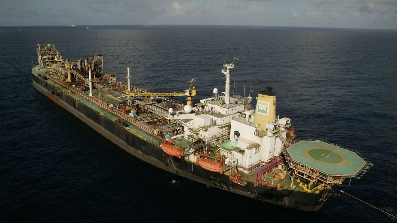Ucrânia diz que atacou depósito de petróleo no sul da Rússia