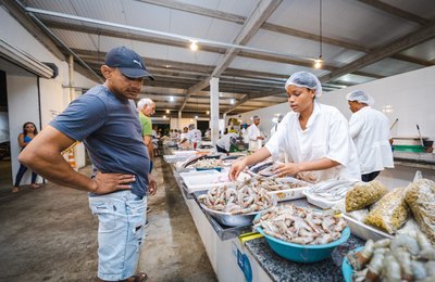 Mercados e feiras funcionam normalmente no feriado de Nossa Senhora Aparecida
