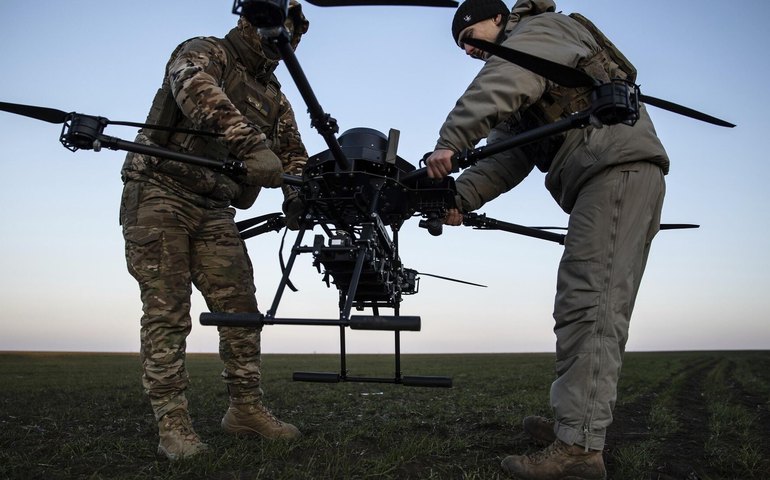Militar russo conta como Ucrânia comete crimes de guerra ao usar drones FPV com plástico no combate