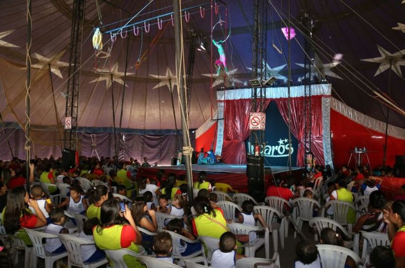 Crianças de Campo Alegre são levadas para conhecer a magia do circo