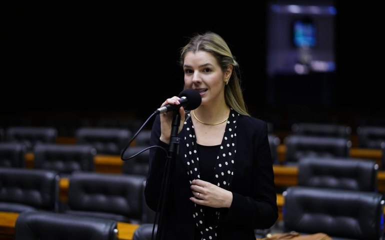 Projeto cria ordem de gradação para penas aplicadas a notários e oficiais de registro