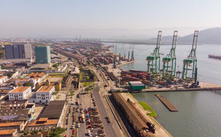 Comissão sobre setor portuário debate impactos da operação de portos na cidades da região