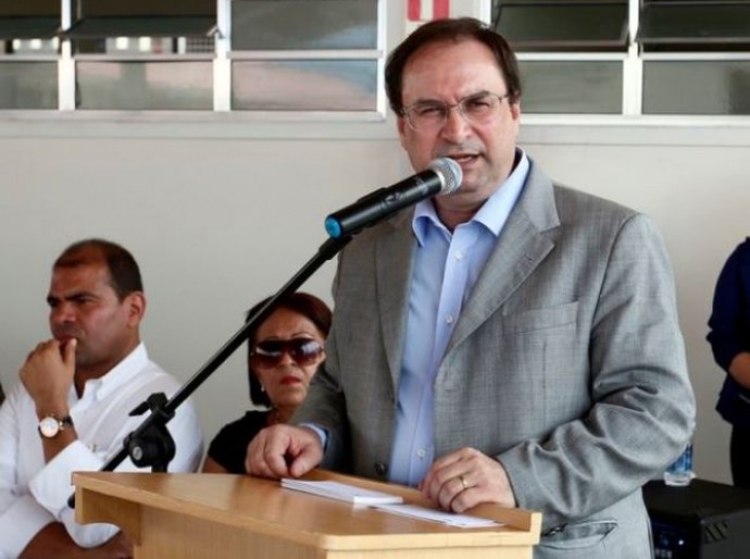 Entrega de escolas no município Santana do Ipanema é adiada pelo governo estadual