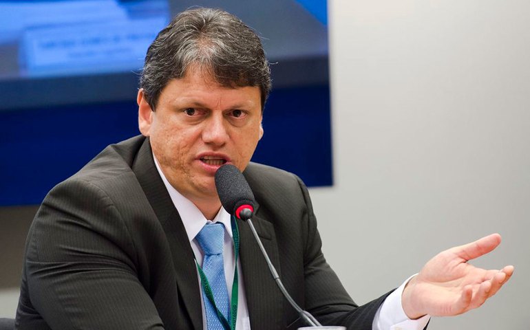 Tarcísio, sobre leilão da Dutra: É concessão para bolso grande