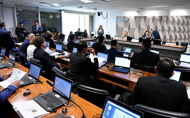 CCJ debate projeto que regula concessão de habeas corpus