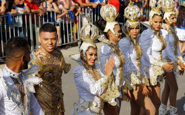 Desfile cívico conta os 130 anos de Emancipação Política de Palmeira com muita emoção