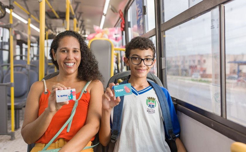 Passe Livre Estudantil implantado por JHC já registrou quase 13 milhões de embarques