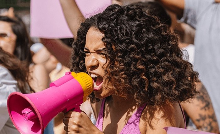 Analista diz que democracia só será plena com representatividade feminina real Analista diz que democracia só será plena com representatividade feminina real