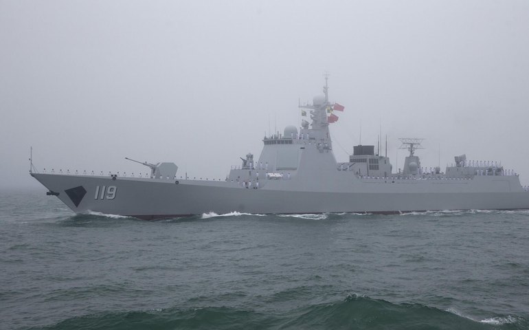 Mídia: navio de guerra dos EUA entra em área disputada após aumento de tensão entre China e Filipinas