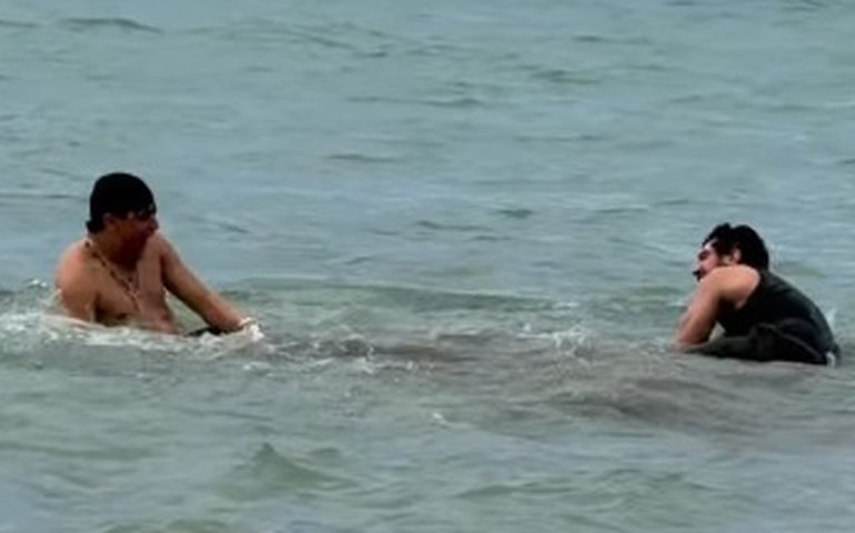 Nattanzinho e Nattan curtem Maceió após show com mergulho, café no mercado e muito forró