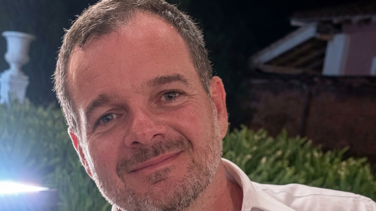 Juiz é encontrado morto dentro de veículo em chamas no interior de SP