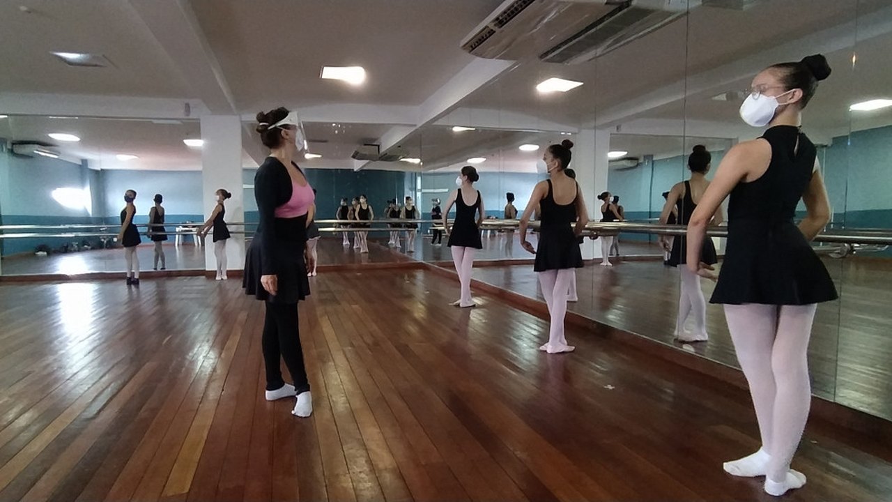 Projeto Ballet a Serviço da Educação: parceria entre a bailarina Maria Emília Clark e a Diteal retoma aulas presenciais