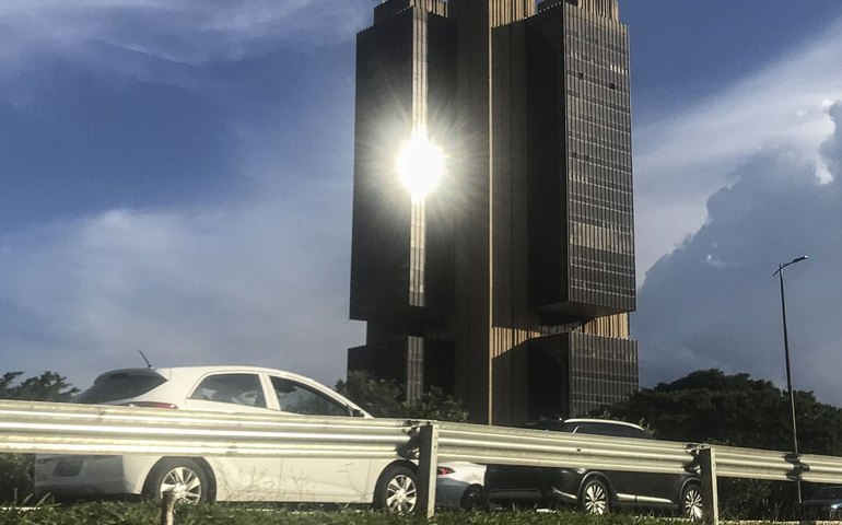 Copom reduz juros básicos da economia para 12,75% ao ano