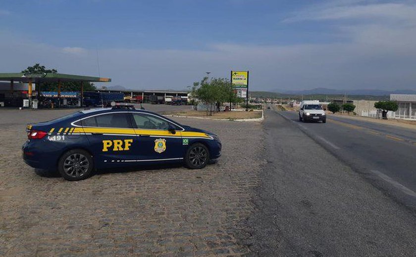 Operação Natal apreende drogas, localiza foragidos e veículos roubados