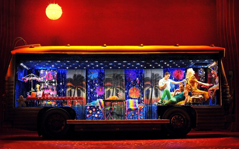 'Priscilla - O Musical' é adaptação 'atemporal' de filme que 'envelheceu', diz diretor; entenda