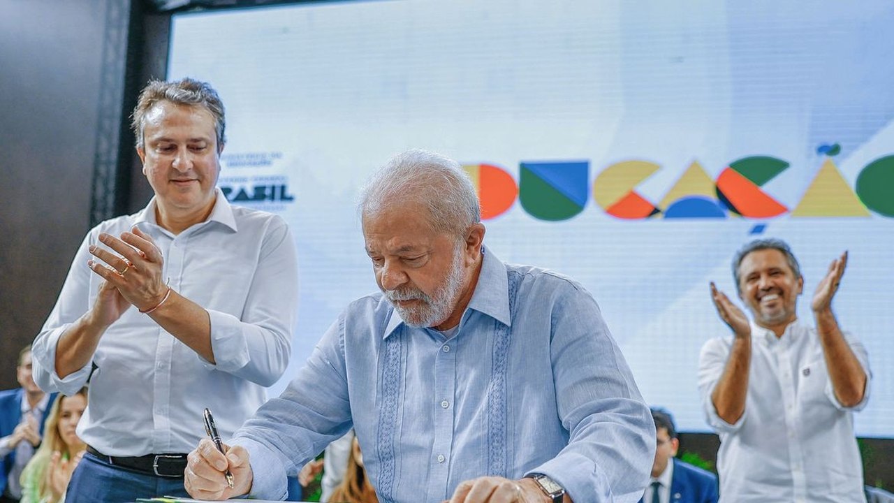 Com base frágil, Lula diz que negociação com parlamentares será a cada votação