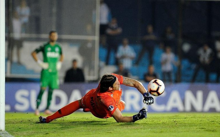 Internacional Board muda regra e goleiros não poderão mais ‘dançar’ nos pênaltis