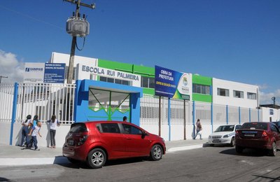 Escola Rui Palmeira festeja 50 anos com programação especial