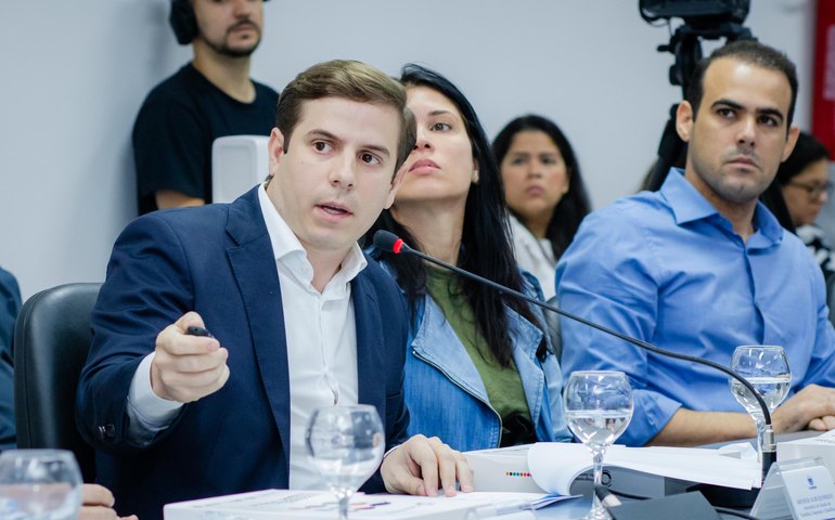 Seteq apresenta balanço semestral de suas ações em reunião com o governador Paulo Dantas