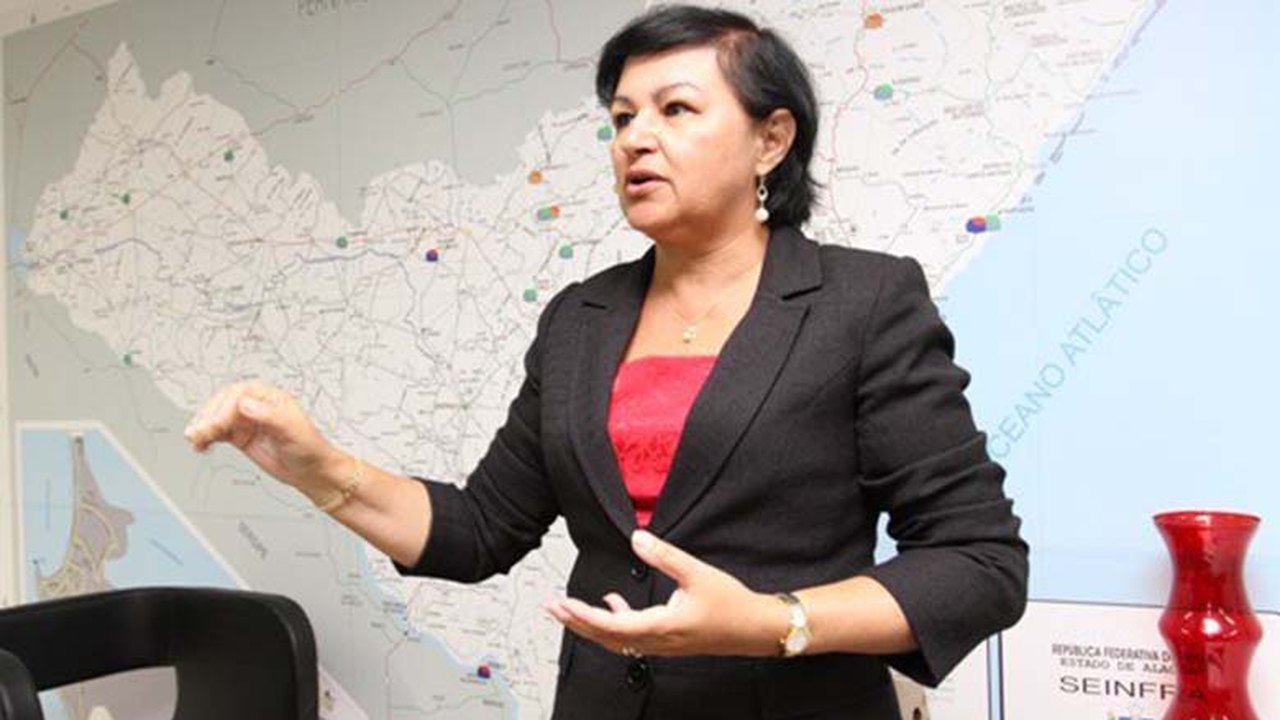Secretária da Infraestrutura fala sobre andamento das obras do Vale do Reginaldo