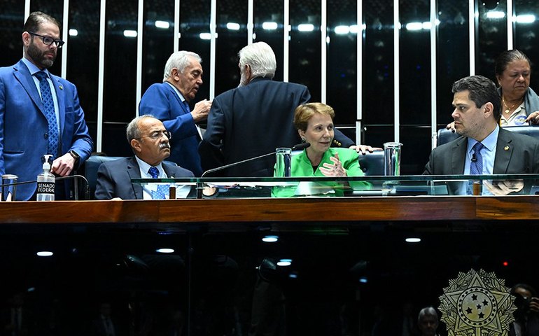 Senado realiza sessão especial para apresentar programa de prevenção à violência contra a mulher