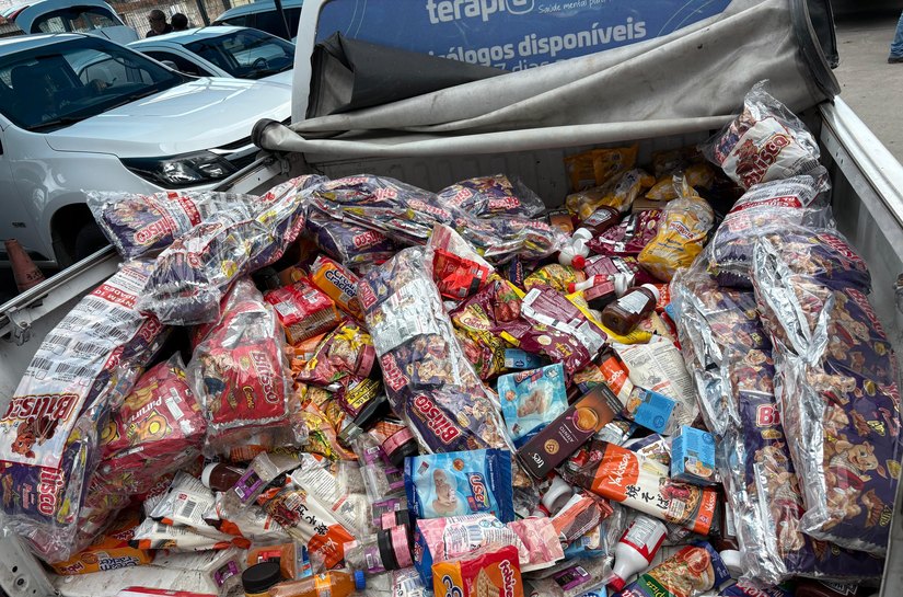 Vigilância Sanitária recolheu mais de 200 quilos de produtos impróprios para consumo em feira livre na Levada