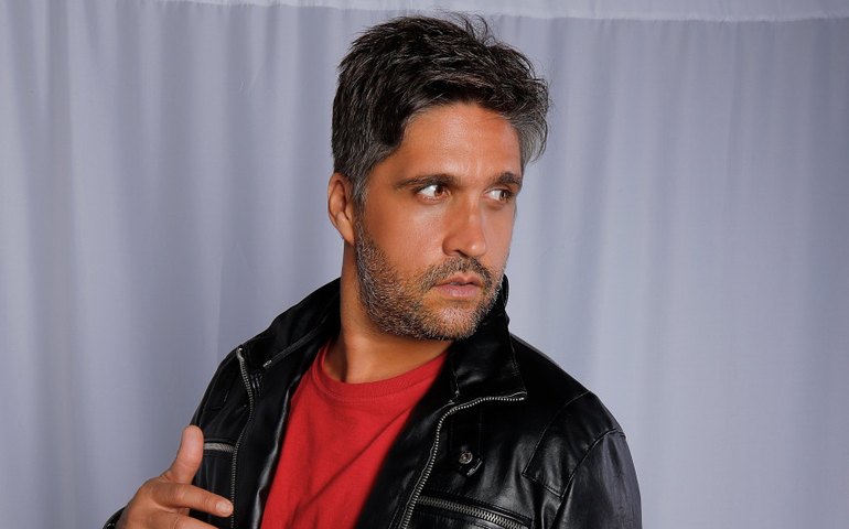 Léo Chaves regrava &#8220;Por Causa de Você&#8221;