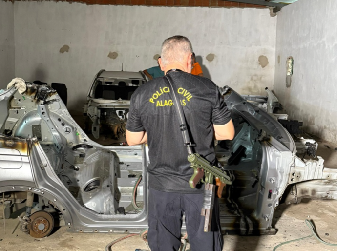 PC estoura galpão clandestino utilizado para desmanche de veículos em Maceió