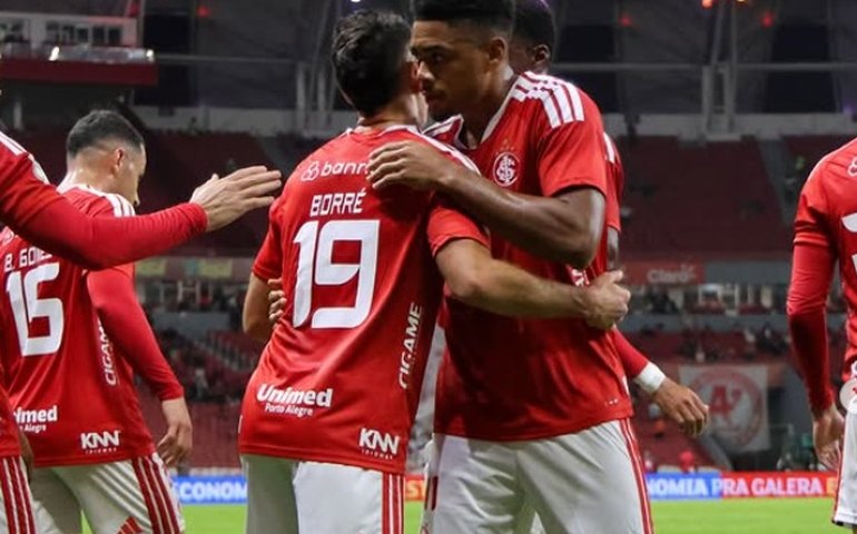 Internacional sofre no fim, mas vence Athletic e avança na Copa do Brasil