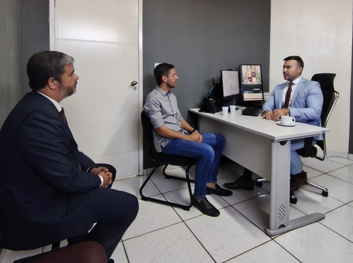 Em reunião institucional, MP e Prefeitura de Olivença discutem iniciativas em prol da população