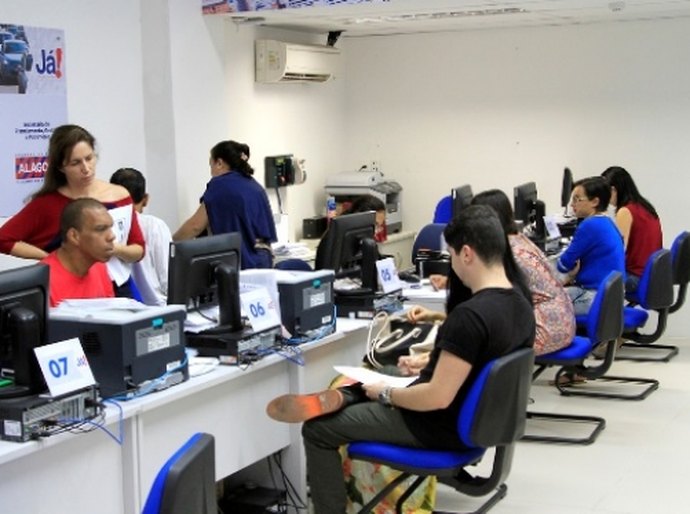 Detran alerta mudança de local para entrega de documentos devolvidos