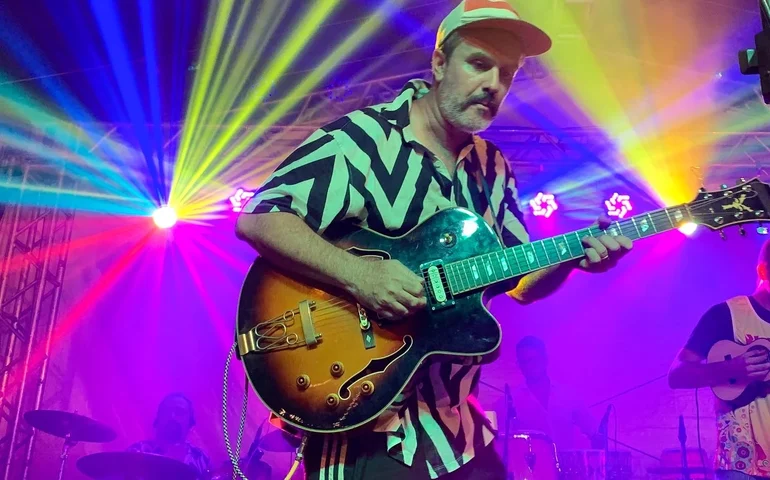 Wado e o Bloco dos Bairros Distantes encerram o Carnaval de Maceió