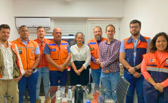 Integrantes da Defesa Civil e do MPF