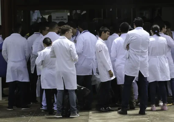 Inep aplica segunda etapa de provas do Revalida neste fim de semana