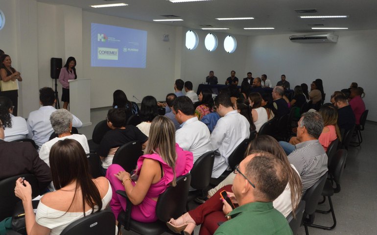 Hospital Metropolitano de Alagoas forma médicos da primeira turma de residência