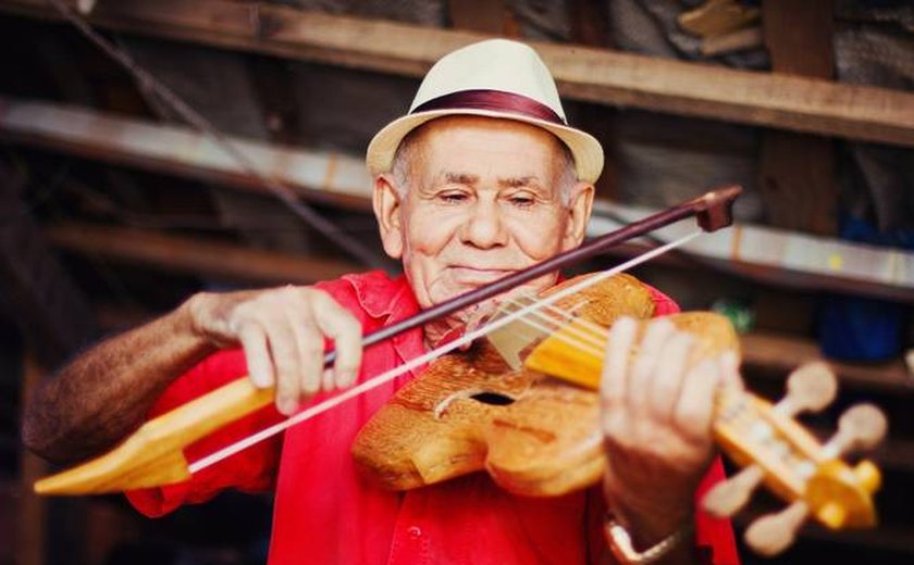 Morre Nelson da Rabeca aos 81 anos