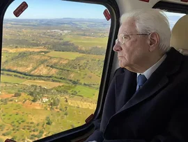 Mattarella visita cidade atingida por forte deslizamento no sul da Itália