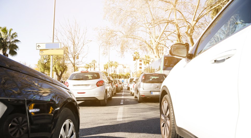 cars-on-highway-in-traffic-jam.jpg