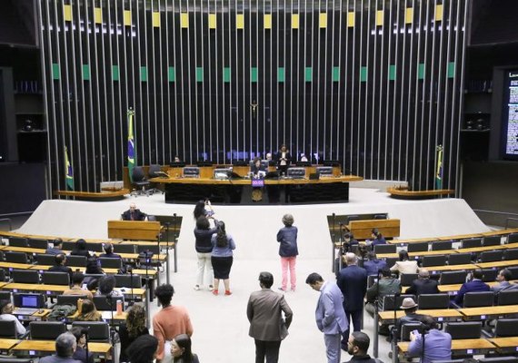 Câmara/oposição: operação contra Bolsonaro agrava imagem internacional do País