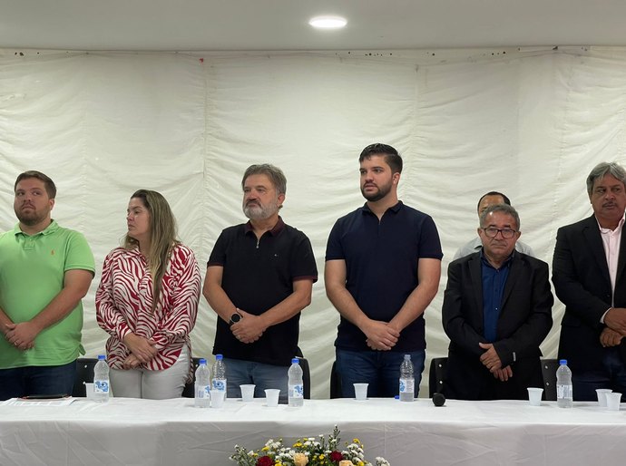 Prefeito Lucas Santos participa de última sessão da Câmara de Vereadores antes do recesso pré-campanha eleitoral