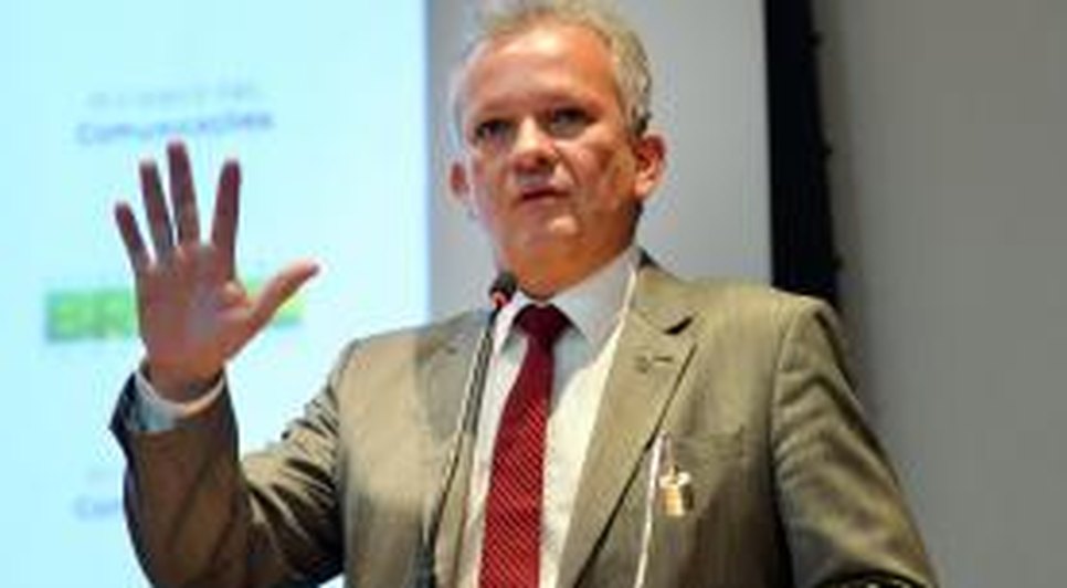 Ministro defende que operadoras tenham planos de internet limitados e ilimitados
