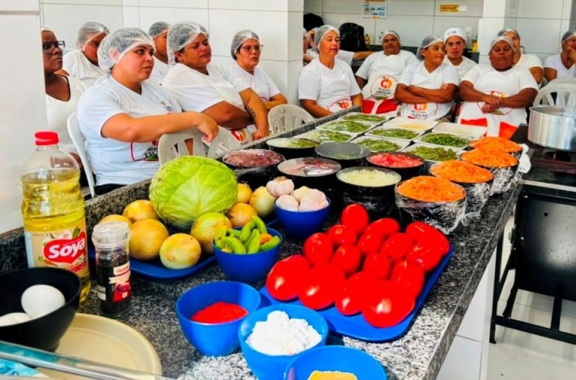 Secretaria de Educação de Campo Alegre oferta capacitação para as merendeiras em parceria com o Sebrae e o Senac
